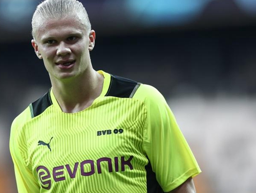 TA：纽卡正关注德甲市场，有意引进哈努斯和科贝尔（TA：纽卡密切关注德甲市场，计划引进哈努斯与科贝尔）