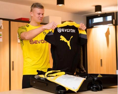 CBA杯战报：阿诺斯克22分，香港金牛104-79大胜四川（CBA杯速递：阿诺斯克砍下22分，香港金牛104比79轻取四川）