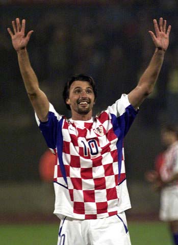 意媒：罗马也在关注维罗纳前锋焦瓦内，加斯佩里尼对他很欣赏（意媒：罗马有意引进维罗纳前锋焦瓦内，加斯佩里尼对其青睐有加）