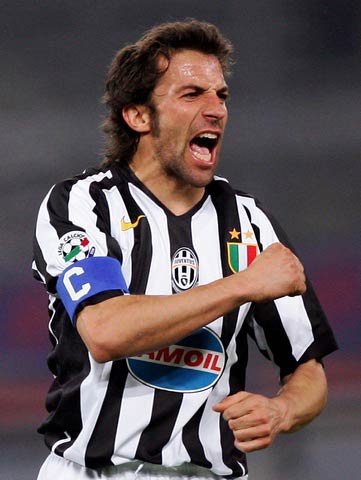 南通队本赛季唯一一场失利就是苏超决赛，此前14战12胜2平（南通队本季仅在苏超决赛告负，之前14战12胜2平）