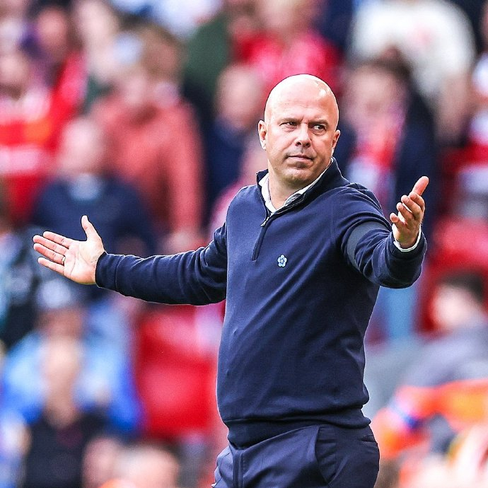 西媒：拉莫斯希望回欧洲主流联赛，他渴望回国家队参加世界杯（西媒：拉莫斯盼重返欧洲主流联赛，力争回归国家队出战世界杯）