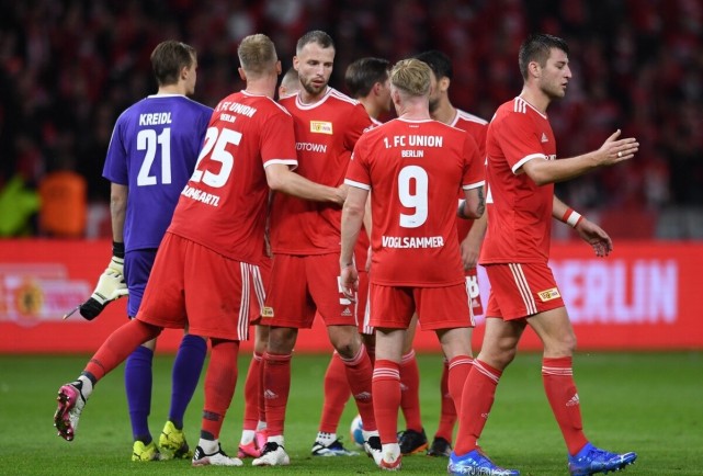 本赛季苏超最佳阵容：冠军泰州队1人入选，亚军南通队3人在列（苏超本季最佳阵容出炉：冠军泰州仅1人入选，亚军南通3将上榜）