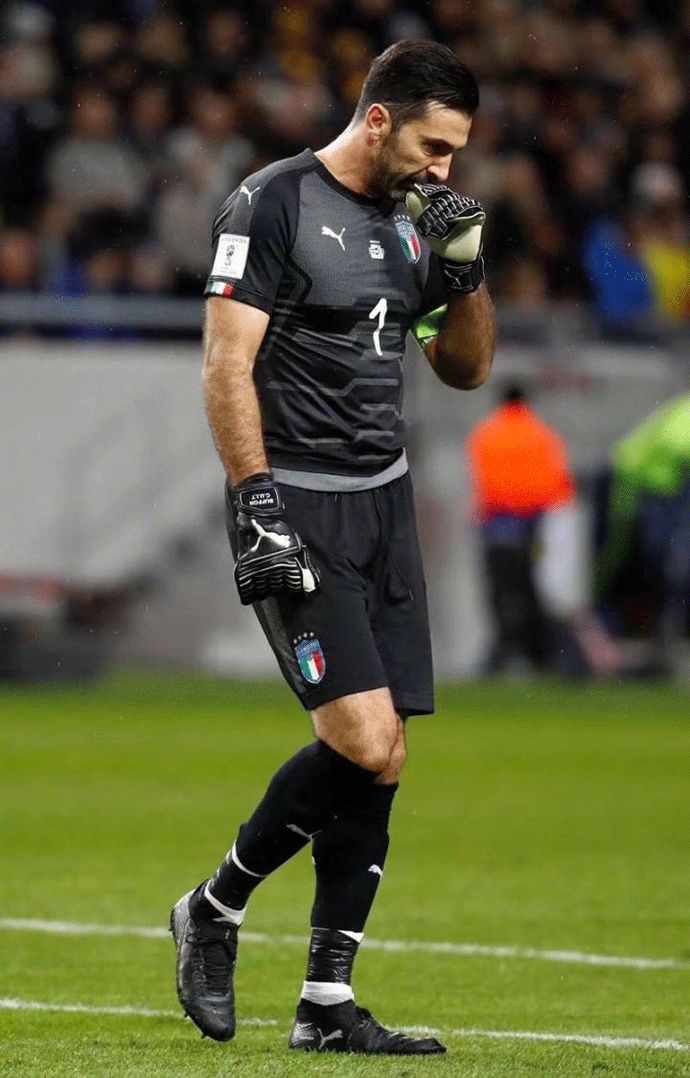 RMC：英超豪门和皇马巴萨都在关注马赛中锋罗比尼奥-瓦斯（RMC：马赛中锋罗比尼奥-瓦斯获英超豪门及皇马、巴萨关注）