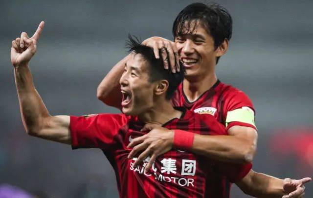 阿斯报：皇马后防仅2人保持全勤，累计因伤缺席场次已达59场（阿斯：皇马防线仅两人全勤，伤病致缺阵总计59场）