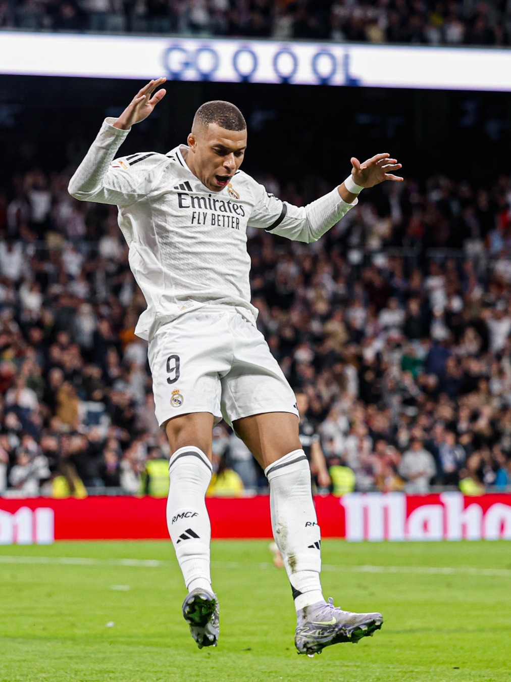 替补未出场，姆巴佩上一次欧冠比赛没出场也是对阵曼城（连续两次欧冠遇曼城，姆巴佩皆替补未出场）