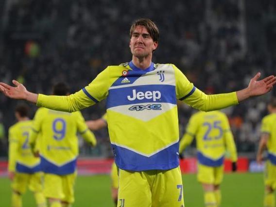 科克：不管踢几分钟都要发挥重要作用，接受分配给自己的角色（科克：无论出场多久都要贡献价值，服从球队角色安排）